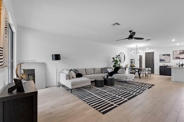 387 NW 17th Street, Fort Lauderdale, FL 33311