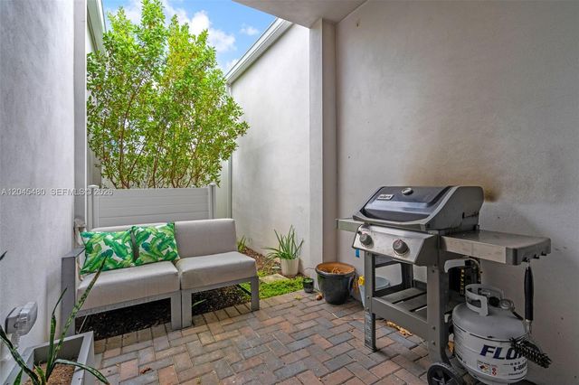 387 NW 17th Street, Fort Lauderdale, FL 33311