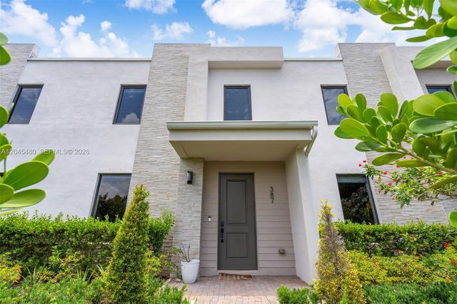 387 NW 17th Street, Fort Lauderdale, FL 33311
