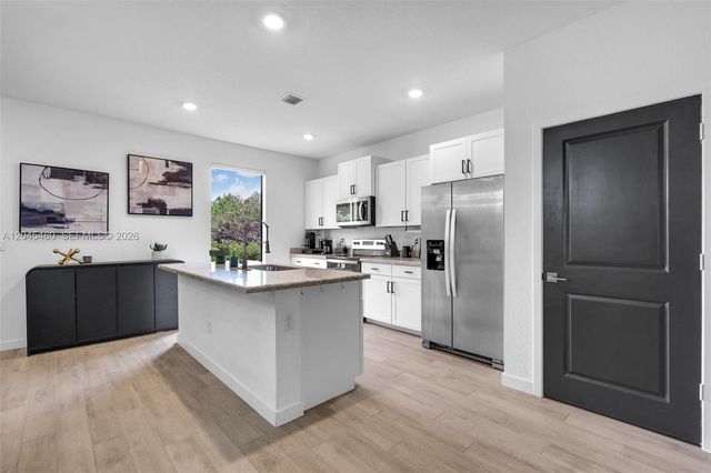 387 NW 17th Street, Fort Lauderdale, FL 33311
