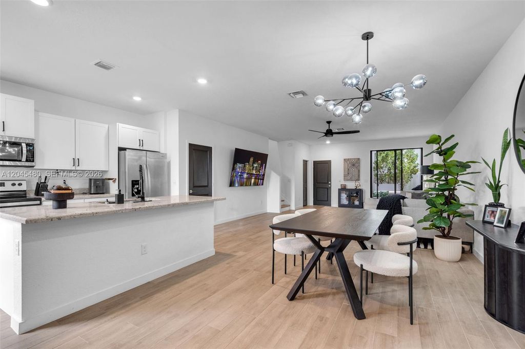 387 NW 17th Street, Fort Lauderdale, FL 33311