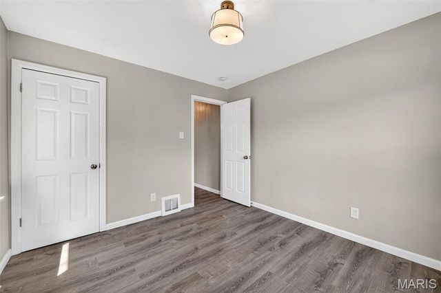 905 Russell Boulevard, St Louis, MO 63104