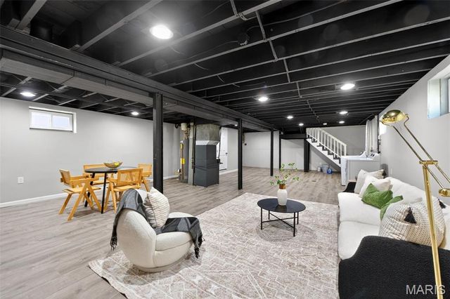 905 Russell Boulevard, St Louis, MO 63104