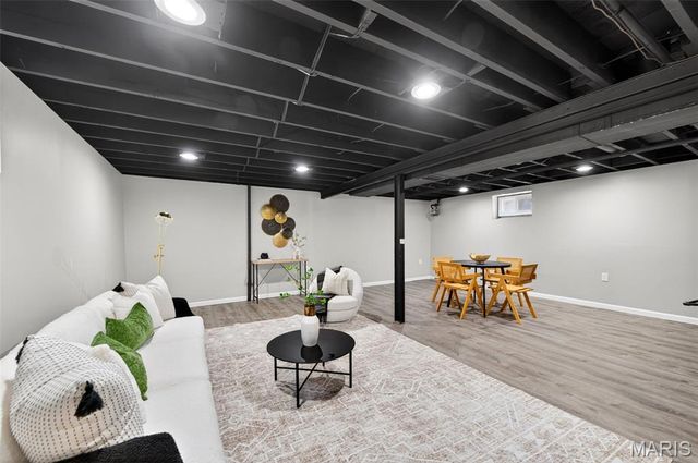 905 Russell Boulevard, St Louis, MO 63104