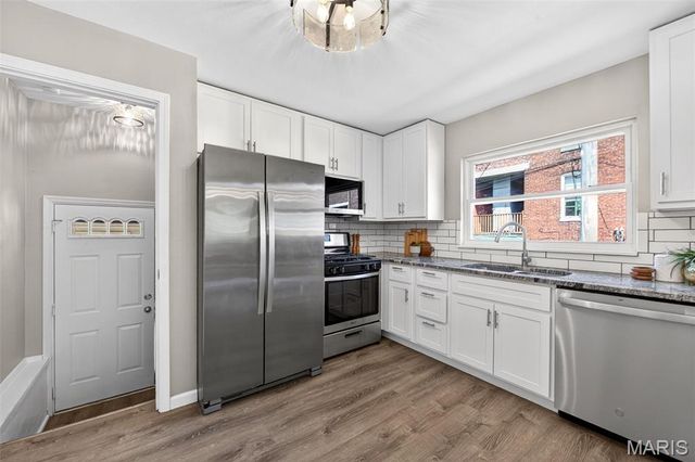 905 Russell Boulevard, St Louis, MO 63104