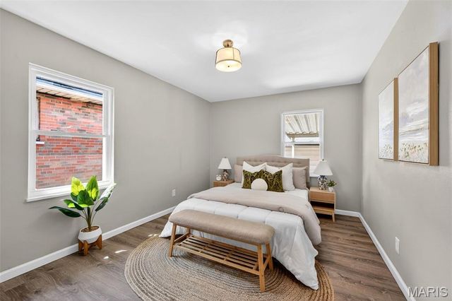 905 Russell Boulevard, St Louis, MO 63104