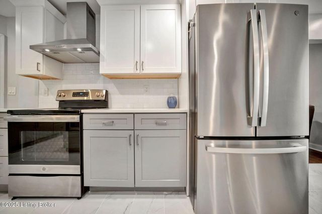 303 Oread Rd, Louisville, KY 40207