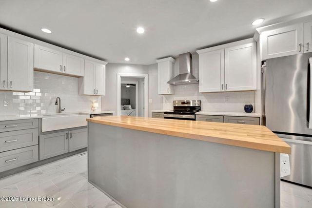 303 Oread Rd, Louisville, KY 40207