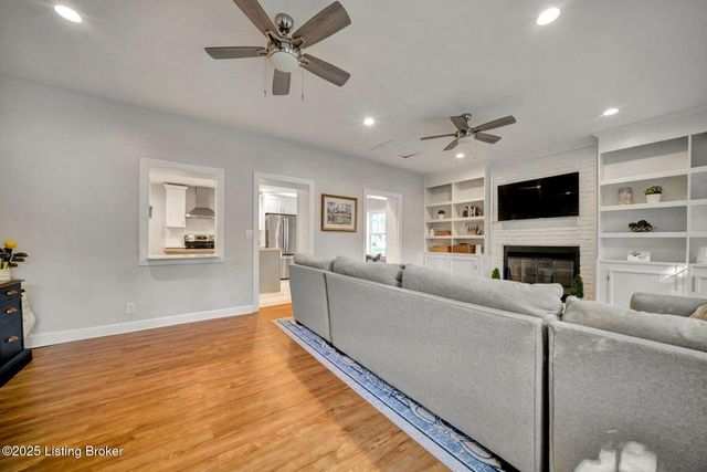 303 Oread Rd, Louisville, KY 40207