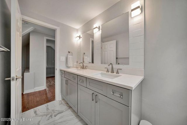 303 Oread Rd, Louisville, KY 40207