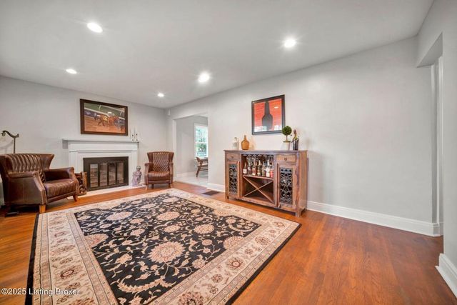 303 Oread Rd, Louisville, KY 40207