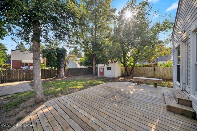 303 Oread Rd, Louisville, KY 40207