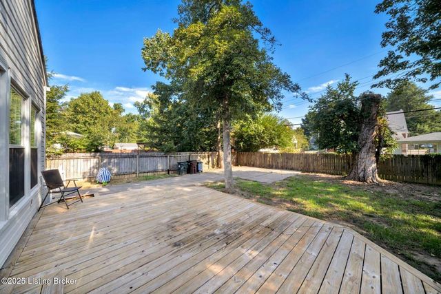 303 Oread Rd, Louisville, KY 40207