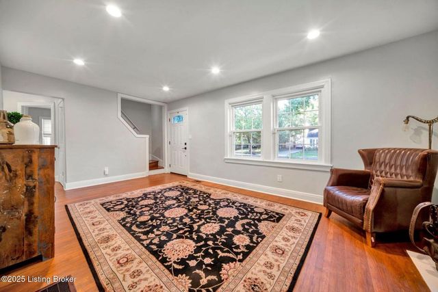 303 Oread Rd, Louisville, KY 40207