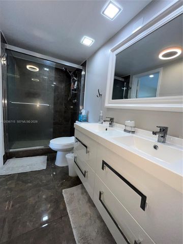 301 SE 3rd St 204, Dania Beach, FL 33004