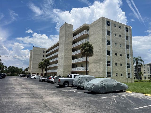 301 SE 3rd St 204, Dania Beach, FL 33004