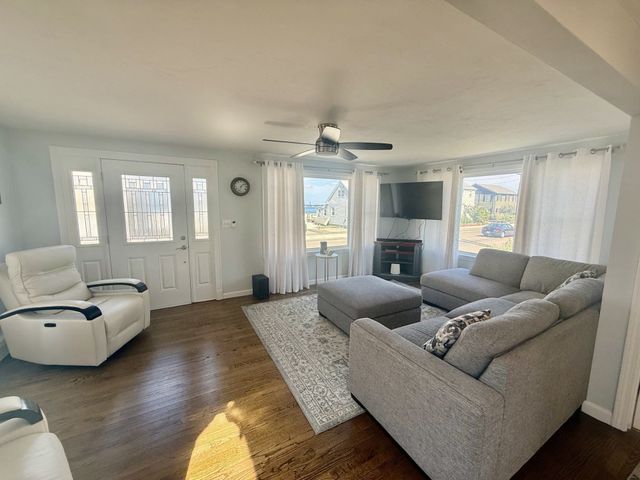735 Sea Street, Quincy, MA 02169