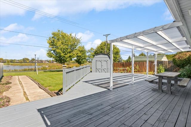 200 W Jeffery Avenue, Wheeling, IL 60090