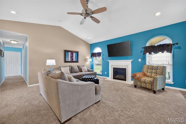 401 Shady River Drive, St Paul, MO 63366