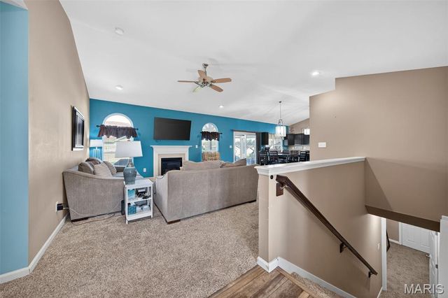 401 Shady River Drive, St Paul, MO 63366