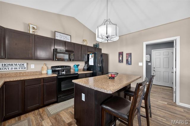 401 Shady River Drive, St Paul, MO 63366