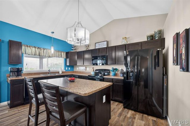 401 Shady River Drive, St Paul, MO 63366