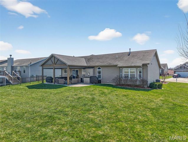 401 Shady River Drive, St Paul, MO 63366