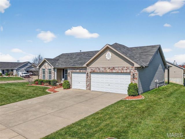 401 Shady River Drive, St Paul, MO 63366