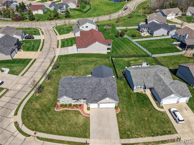 401 Shady River Drive, St Paul, MO 63366