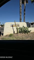 349 E Vía Terrenal, Green Valley, AZ 85614