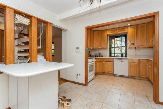 15 Field End Lane A-1 & A-21, Eastchester, NY 10709