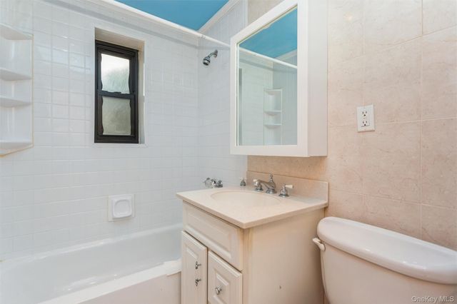 15 Field End Lane A-1 & A-21, Eastchester, NY 10709