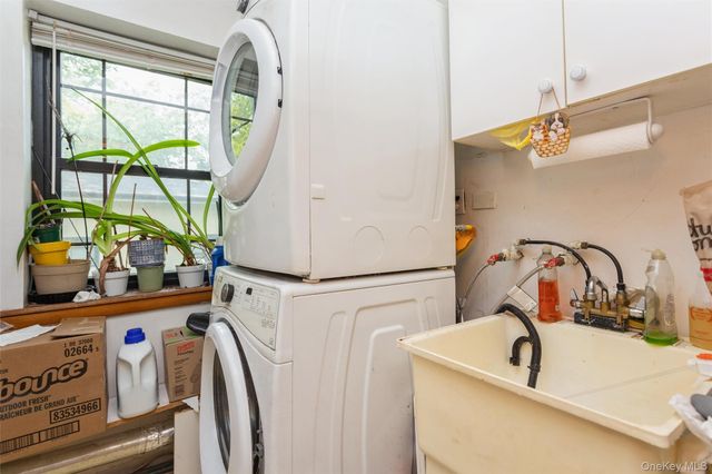 15 Field End Lane A-1 & A-21, Eastchester, NY 10709