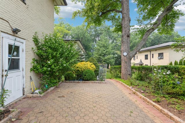 15 Field End Lane A-1 & A-21, Eastchester, NY 10709