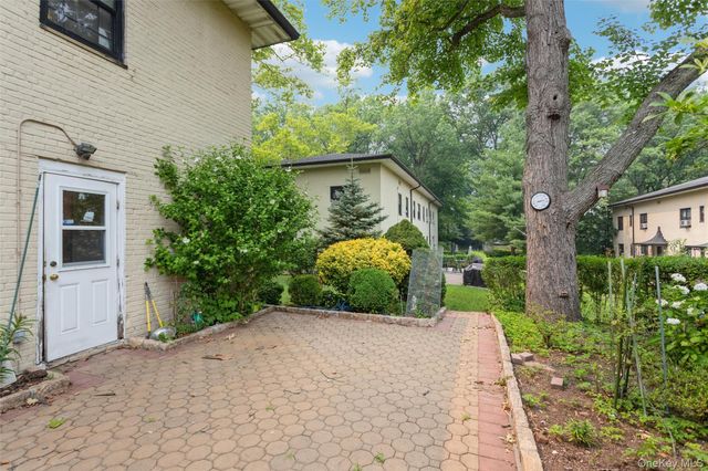 15 Field End Lane A-1 & A-21, Eastchester, NY 10709