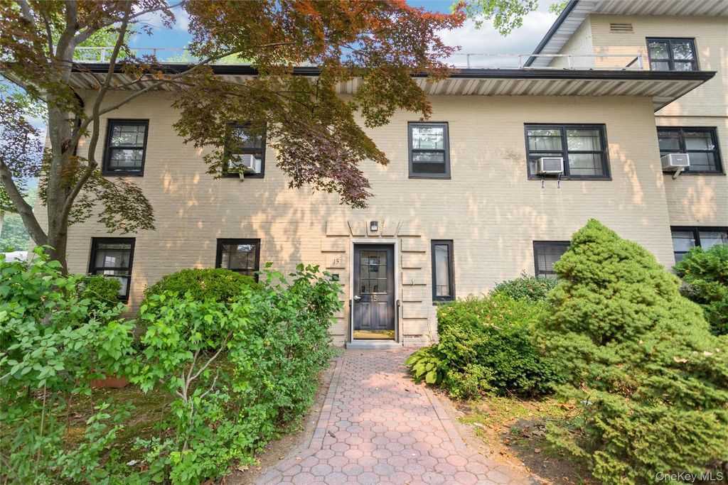15 Field End Lane A-1 & A-21, Eastchester, NY 10709
