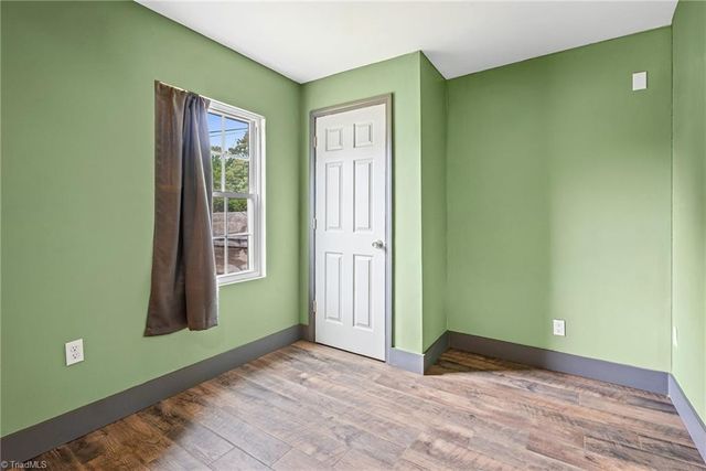 1450 Old Hollow Road, Winston-salem, NC 27105