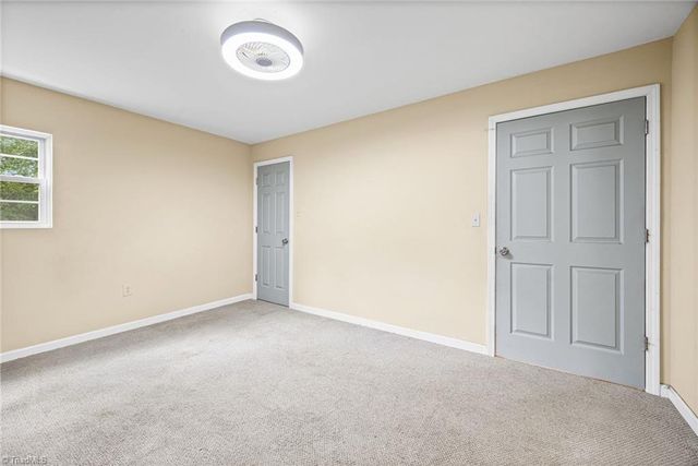 1450 Old Hollow Road, Winston-salem, NC 27105