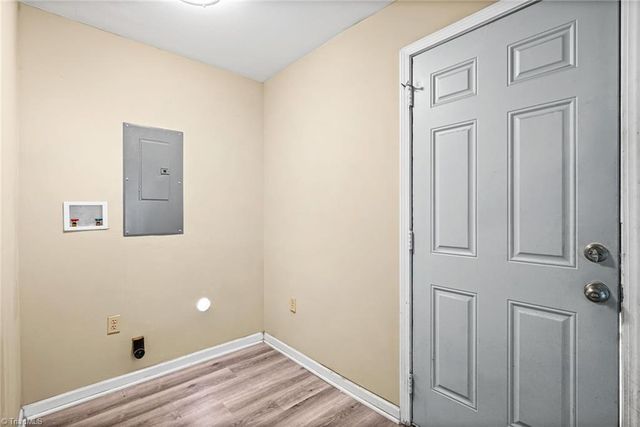 1450 Old Hollow Road, Winston-salem, NC 27105