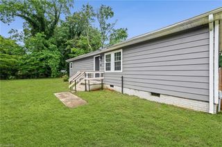 1450 Old Hollow Road, Winston-salem, NC 27105