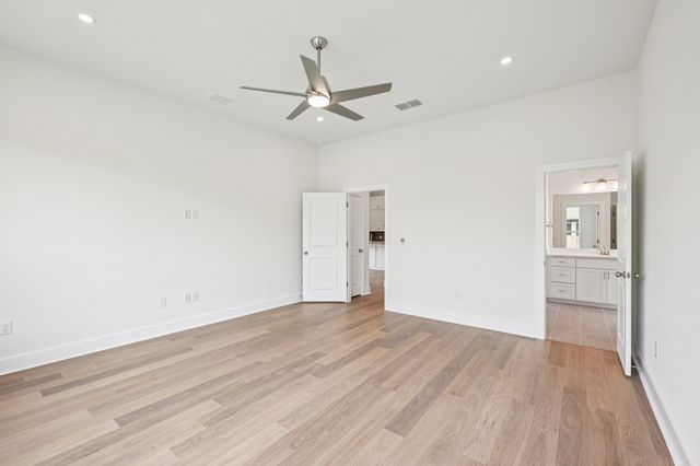 126 Comfort DR, Buda, TX 78610