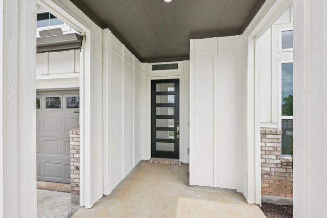 126 Comfort DR, Buda, TX 78610