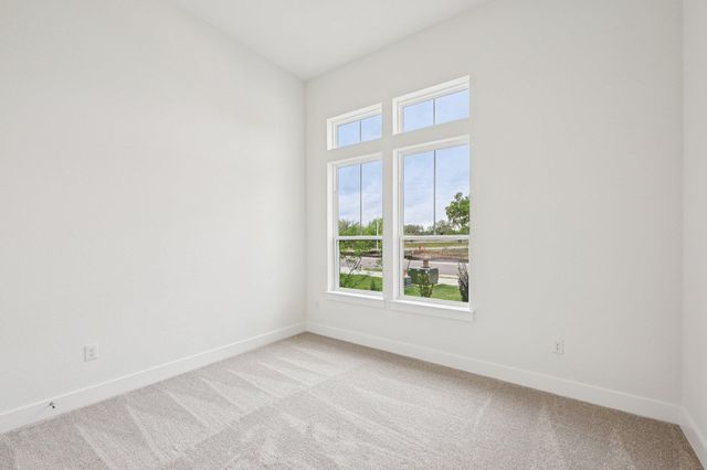 126 Comfort DR, Buda, TX 78610