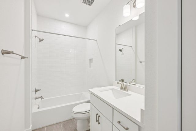 126 Comfort DR, Buda, TX 78610