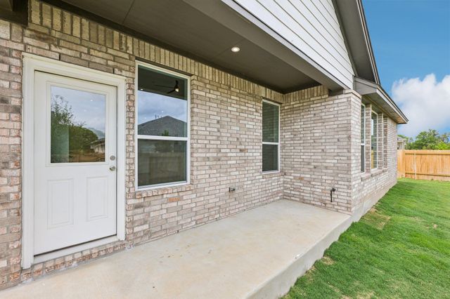 126 Comfort DR, Buda, TX 78610