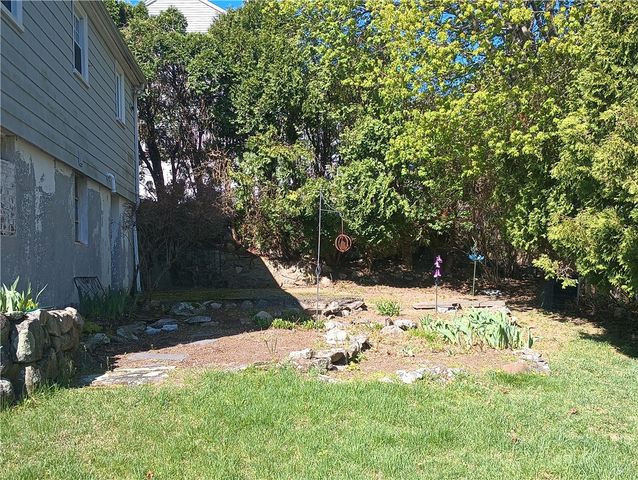 39 Horace Street, Providence, RI 02909