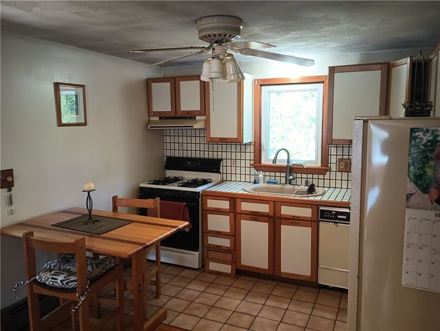 39 Horace Street, Providence, RI 02909