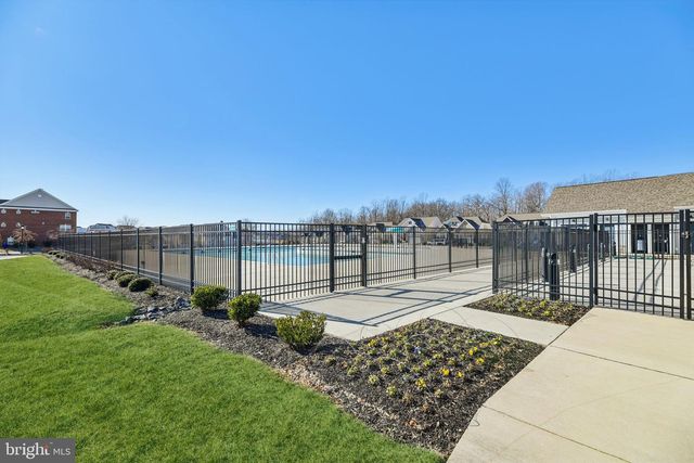5660 LEWIS CARROLL DR, White Plains, MD 20695
