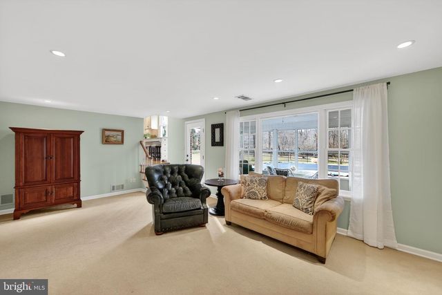 850 FARRAGUT RD, Berwyn, PA 19312