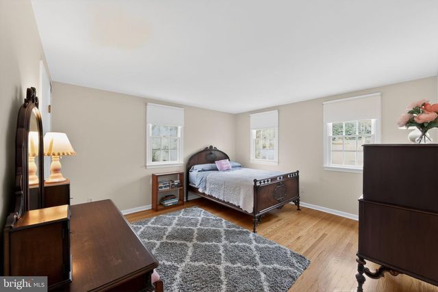 850 FARRAGUT RD, Berwyn, PA 19312